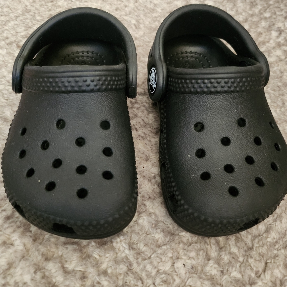 2pr Crocs - Picture 4 of 4